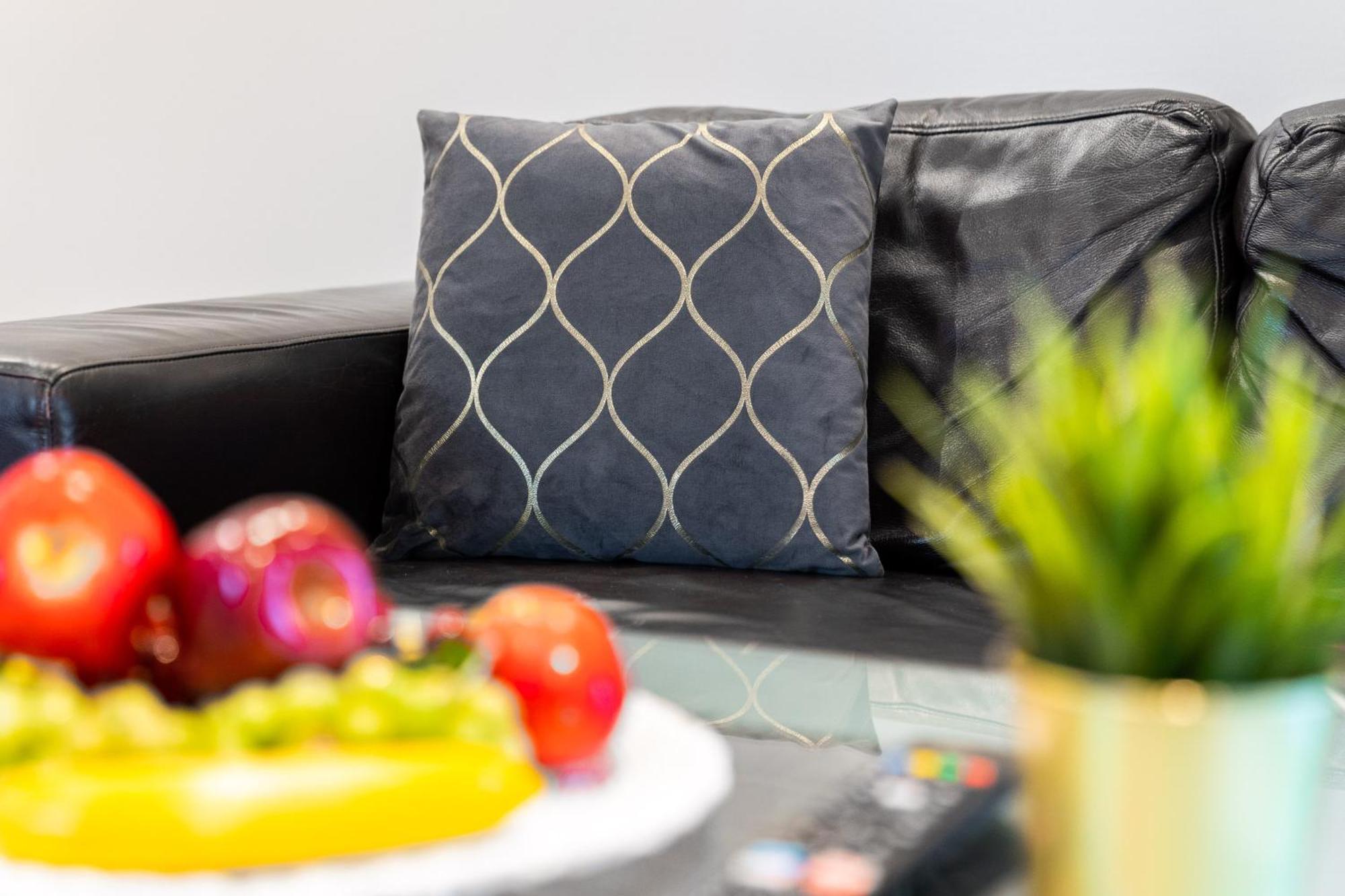 City Centre Apartment - 2 Bedroom - Secure Parking - Top Rated - 201M Бирмингем Экстерьер фото